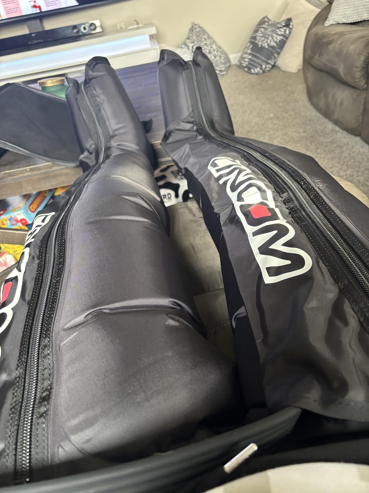 CINCOM Leg Massager Recovery System, Cordless Air Compression Boots for Circulation, Pro Sequential Compression Device customer photo 1