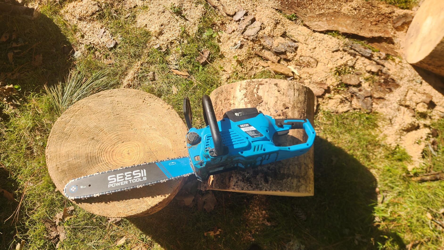 SEESII 40V 16-Inch Cordless Chainsaw: Brushless Electric Chain Saws with 2×4.0Ah Batteries & Charger, Tool-Free Chain Tension, Auto Oiling, for Tree Trimming, Wood Cutting, Yard Work customer photo 1
