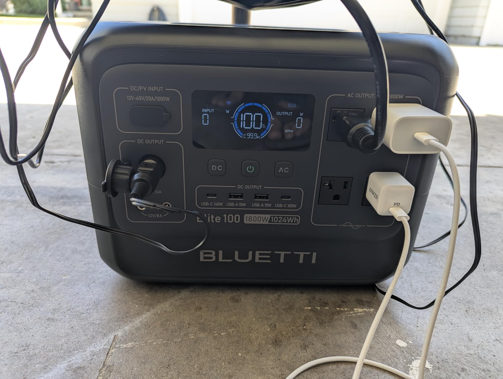 BLUETTI Elite 100 V2 Portable Power Station, 1024Wh LFP Battery Backup w/ 4 1800W AC Ports (3600W Surge), 35% Smaller, Fast Charge and UPS Solar Generator for Camping, Road Trip, Outages, Home Backup customer photo 1