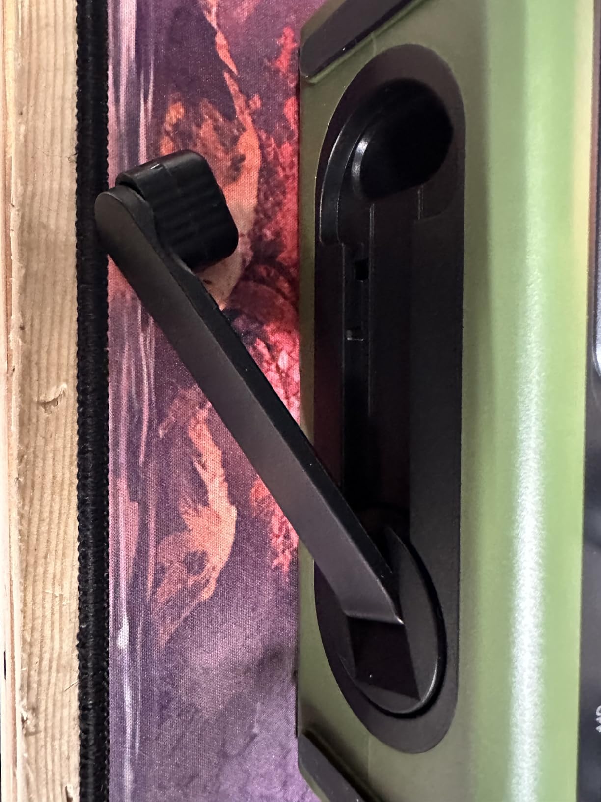 Emergency Weather Radio with Large Solar Panel, Efficient Hand Crank & Real 12000mAh Battery | AM/FM/NOAA Bands, LED Flashlight, Reading Lamp, SOS Alarm & Phone Charger for Camping & Emergencies customer photo 2