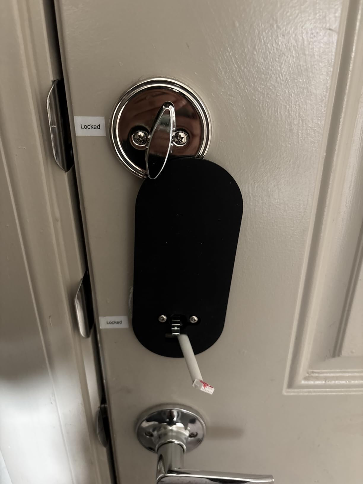 Tapo Smart Wi-Fi Deadbolt Door Lock - Keyless Tactile Buttons, Customized Access with in-App Monitoring, Auto-Lock, IP54 Weatherproof, BHMA Grade 3, Compatible with Standard Door Sizes, Tapo DL100 customer photo 2
