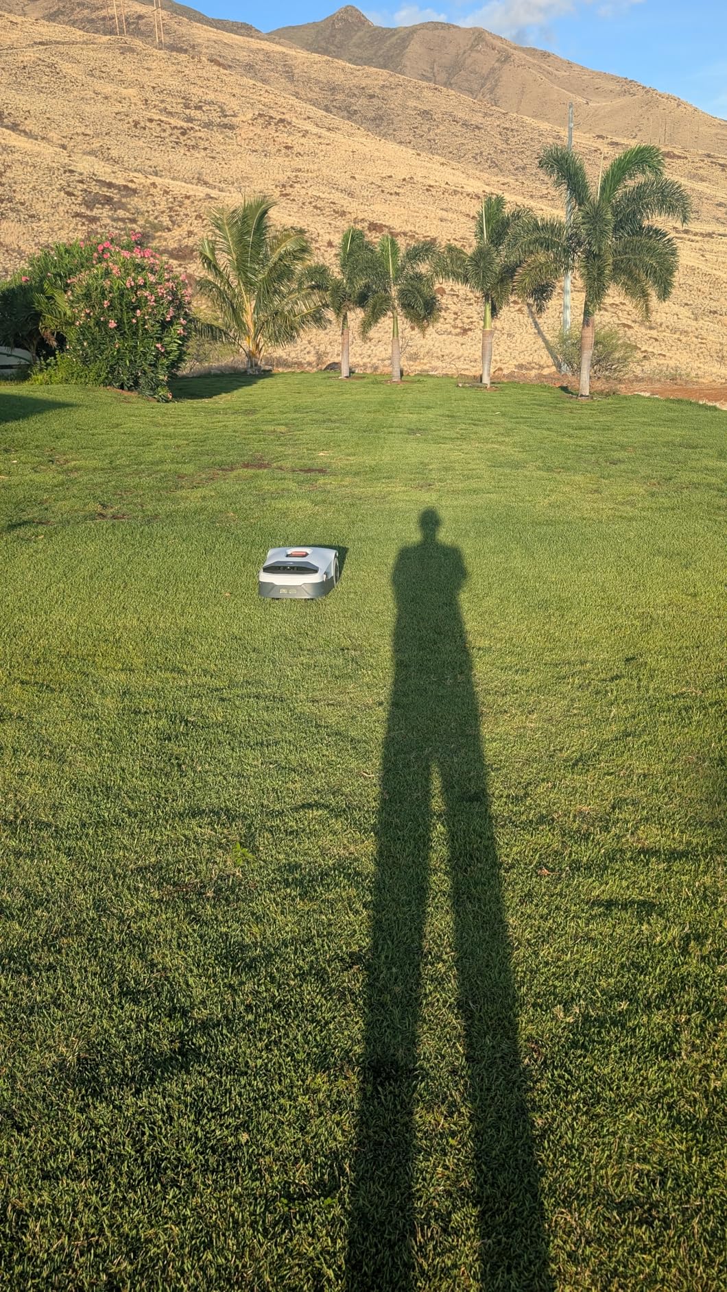 ANTHBOT Genie600 Robot Lawn Mower - NO Wire, Full Band RTK+4-Eye Vision Robotic Lawnmower for 1/4 Acre, Auto Mapping, Multi-Zone Management, Accurate Obstacle Avoidance, Intelligent Path Planning customer photo 1