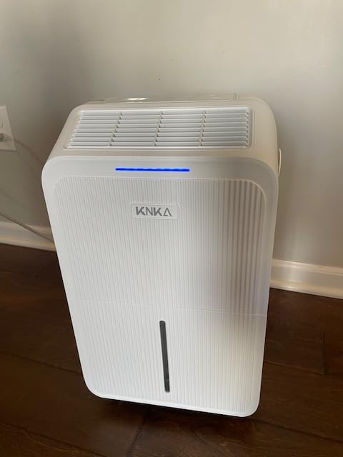 KNKA 1600 sq.ft Dehumidifier for Basement, 21 Pint Dehumidifiers for Home with Drain Hose, Continuous Drainage, Washable Filter, Intelligent Humidistat for Bedroom, Bathroom, Large Room customer photo 2