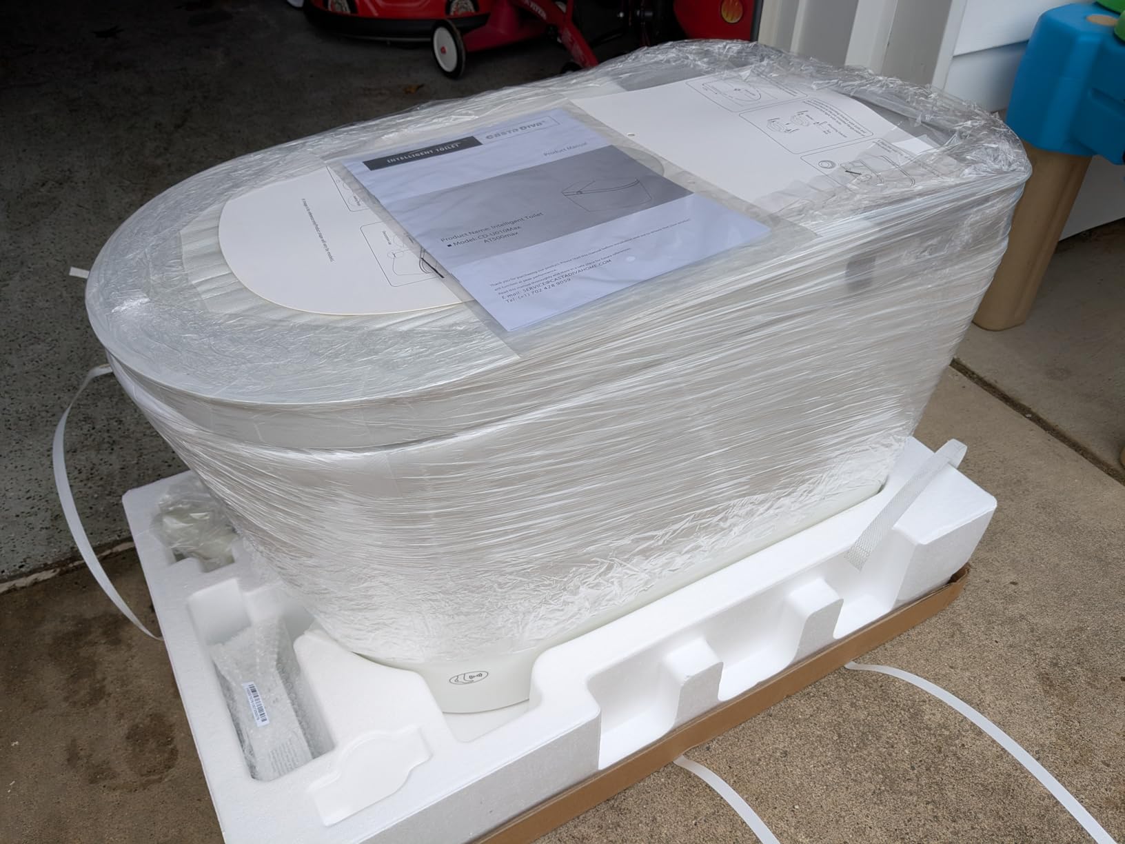 Casta Diva Smart Toilet with Bidet Built in, Auto Open Close, Foot Sensor, 1000 MaP Auto Flushing, ADA Comfort Height, Artistic Lighting, Smart Heated Seat, Foam Dispenser, Tank Built in (CD-U010Max) customer photo 2