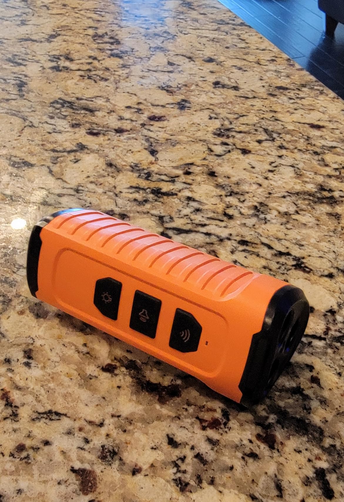 Dog Bark Deterrent Device 3X Anti Barking Device for Dogs, 5 Modes Stop Neighbors Dog Barks No More Safe for All Dogs 50FT Bark Control Indoor Outdoor with Flashlight,Dog Training Device customer photo 1