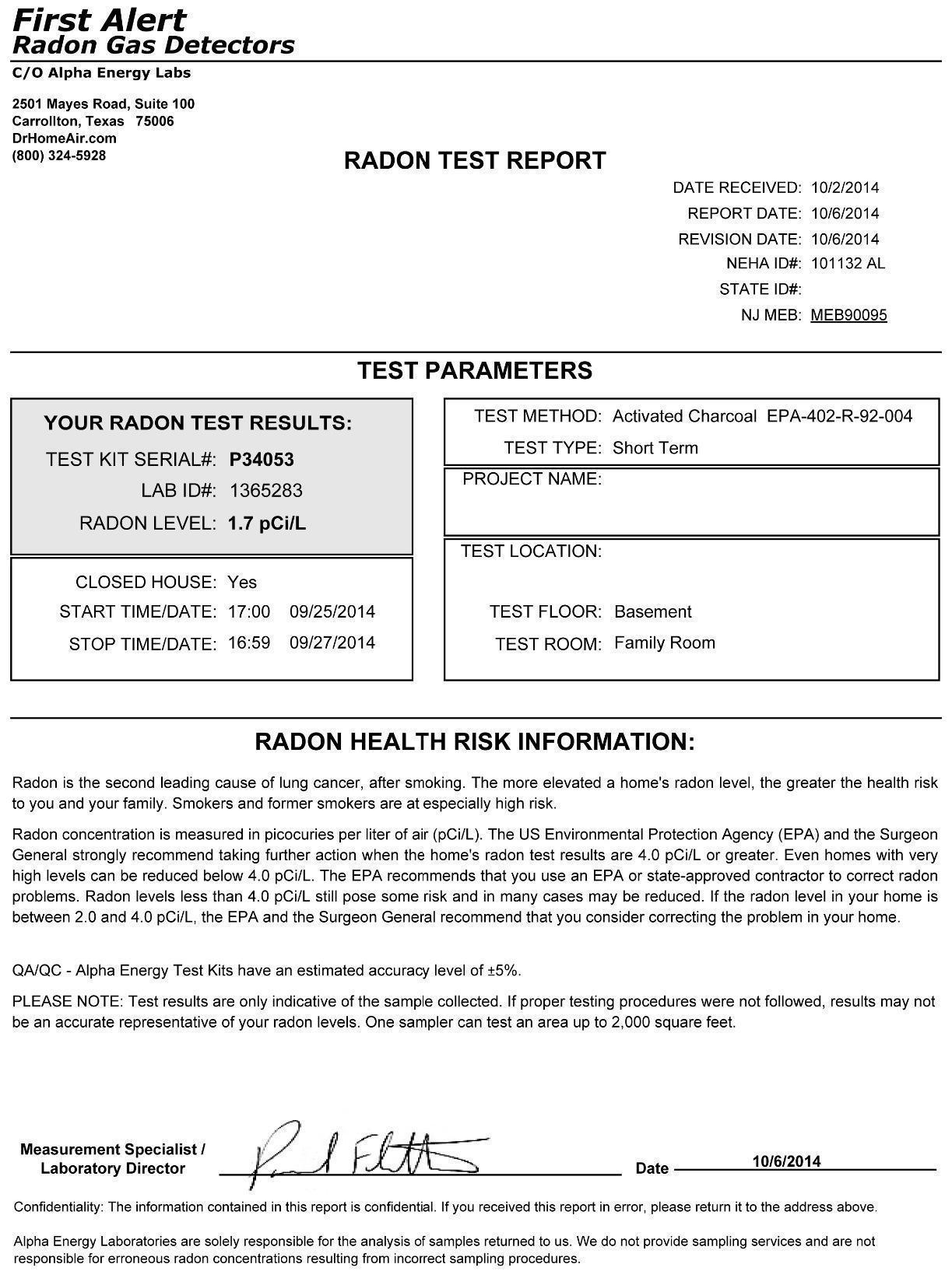 Airthings 325 Corentium Home 2 Smart Digital Radon Detector - Portable and Easy-to-use Radon Testing with Bluetooth connectivity and Humidity & Temperature Sensors customer photo 1