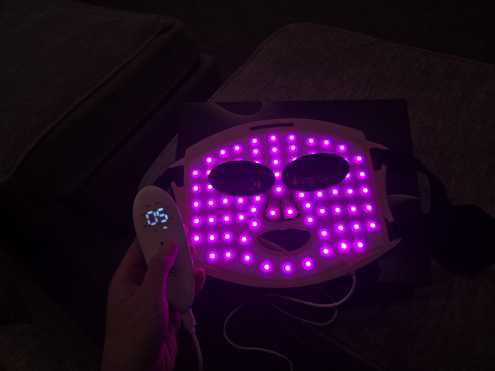 CUEME Red Light Therapy for Face, FDA-Cleared LED Light Therapy Mask for Wrinkles, Acne Treatment, and Skin Care, Portable Facial Mask for Women - Mom, Sister, Girlfriend, and Wife customer photo 1