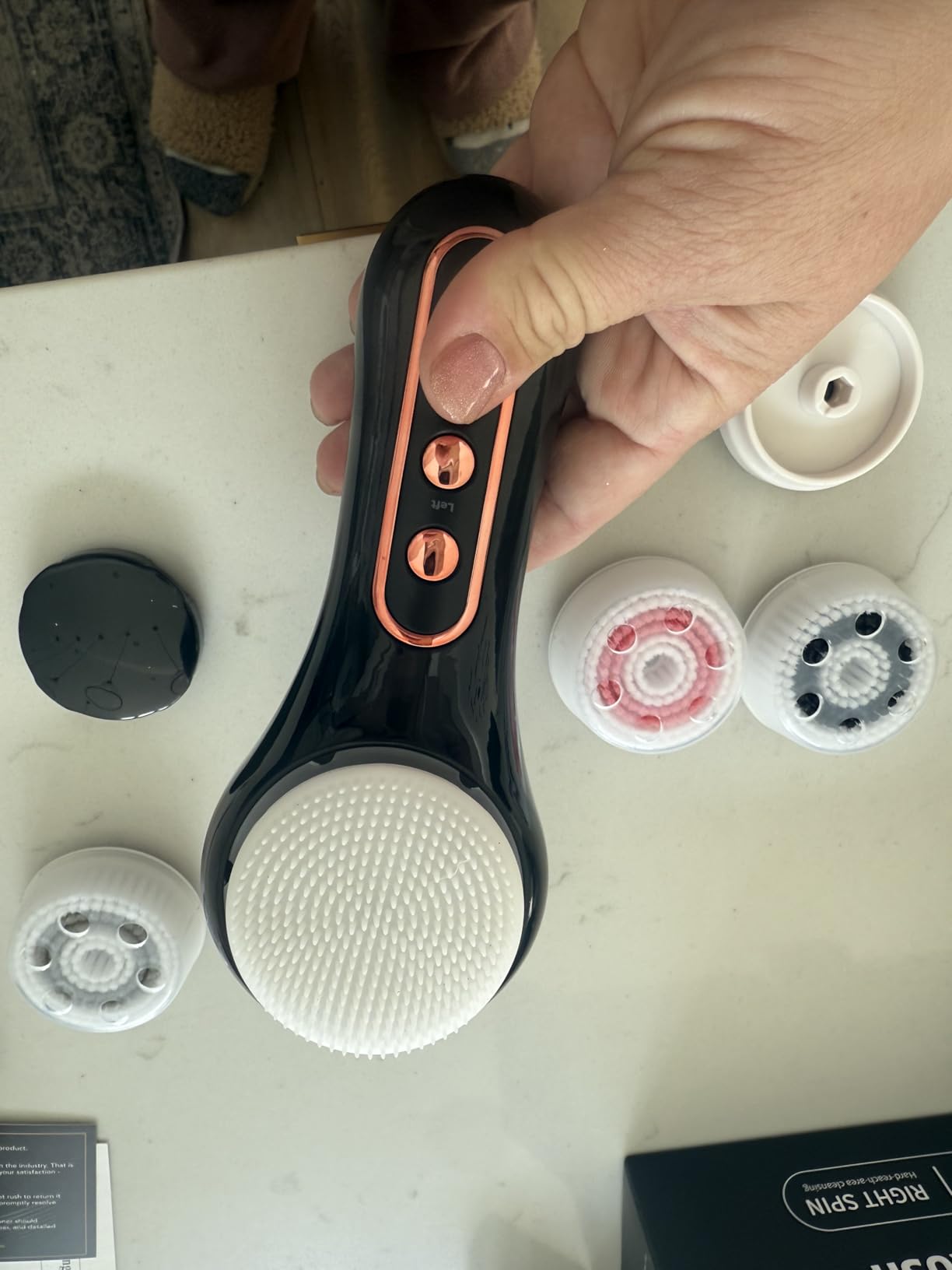 Electric Facial Cleansing Brush, 2-Way Rotating Face Scrubber for Daily & Deep Cleaning, 3 Modes, 5 Brush Heads, Rechargeable, IPX7 Waterproof for All Skin Types customer photo 1