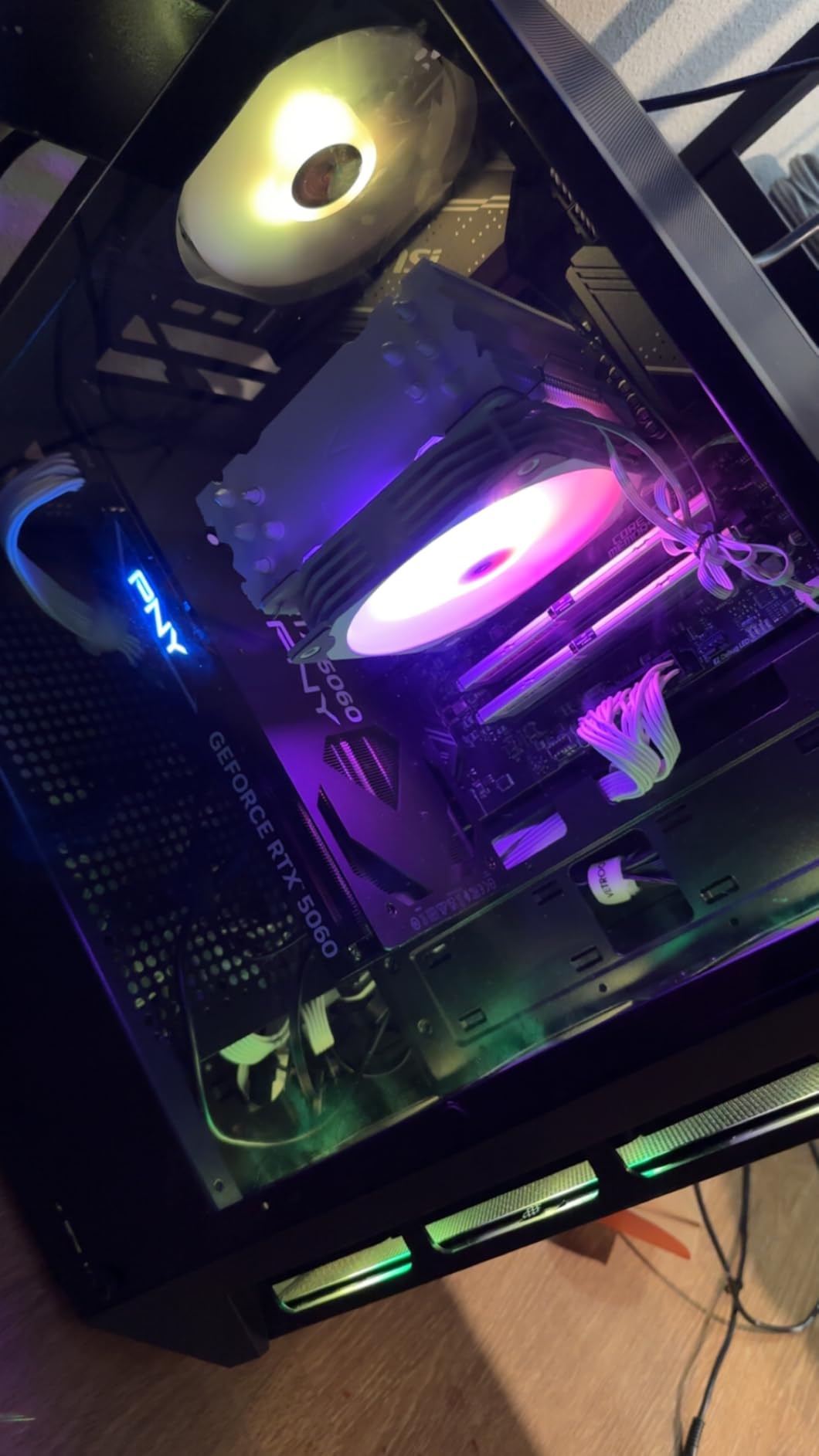 PNY NVIDIA GeForce RTX 5060 Epic-X ARGB OC Triple Fan, Graphics Card (8GB GDDR7, 128-bit, SFF-Ready, PCIe 5.0, HDMI/DP 2.1, 2-Slot, NVIDIA Blackwell Architecture, DLSS 4) customer photo 2