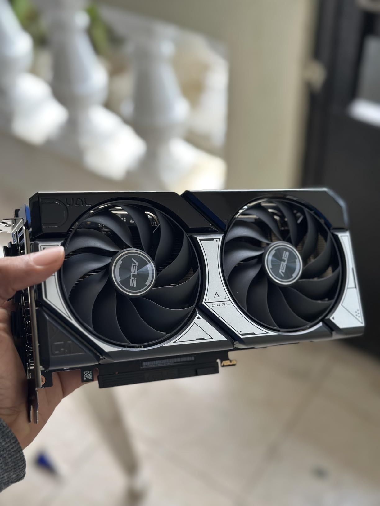 ASUS Dual GeForce RTX 5060 8GB GDDR7 OC Edition (PCIe 5.0, 8GB GDDR7, DLSS 4, HDMI 2.1b, DisplayPort 2.1b, 2.5-Slot Design, Axial-tech Fan Design, 0dB Technology, and More) customer photo 2