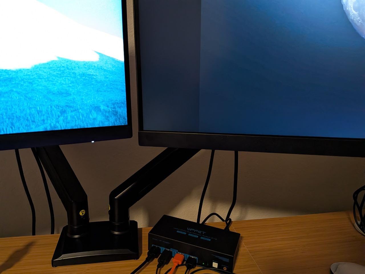 8K HDMI KVM Switch 2 Monitors 2 Computers Dual Monitor Support 8K@60Hz 4K@120Hz KVM Switcher PC Extended Display for 2 Port Share 4 USB 3.0 HUB Desktop Controller and 2 USB Cables Included customer photo 1