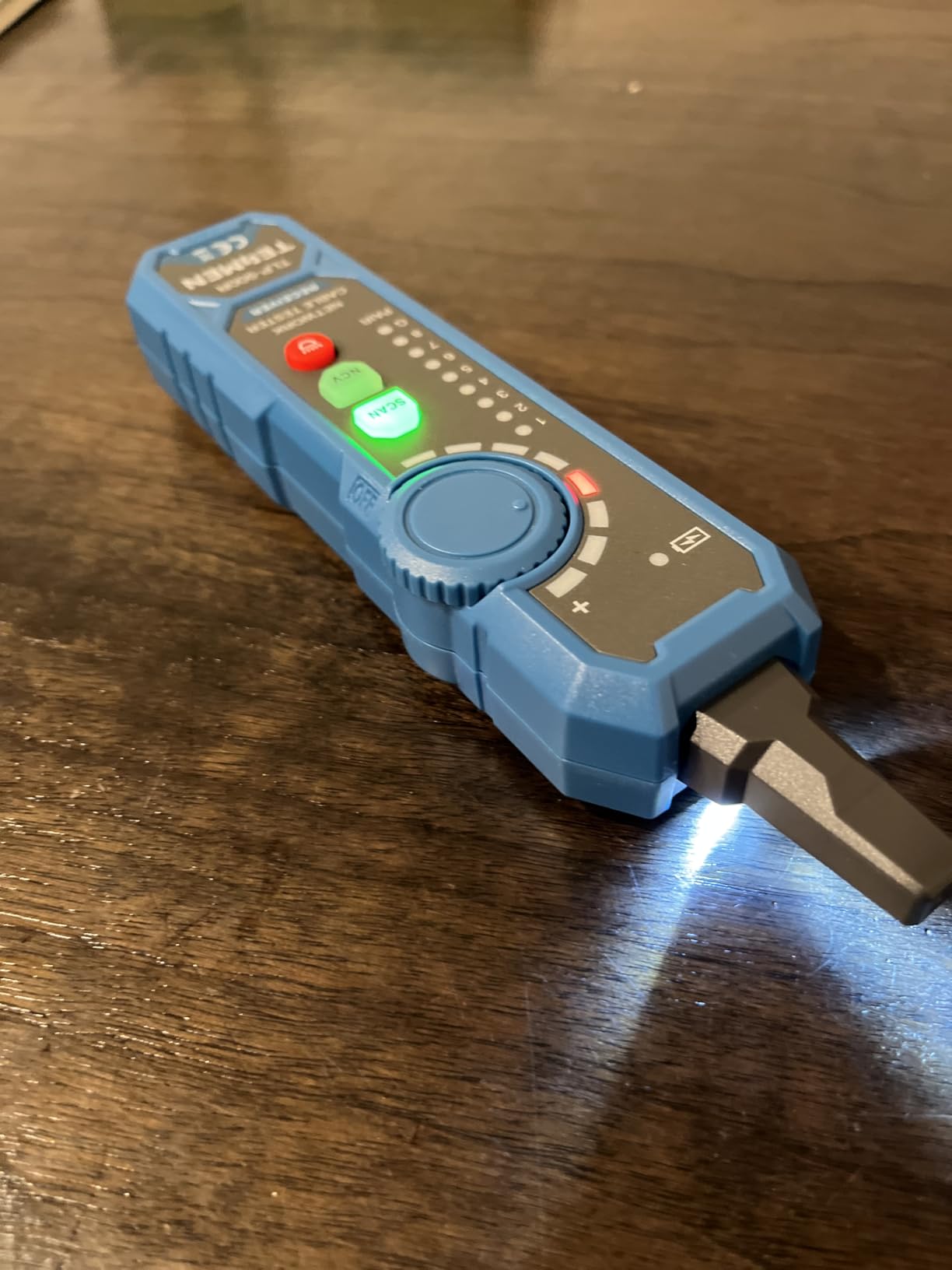 TESMEN TLP-900AR Network Cable Tester, RJ11 RJ45, for CAT5/6/POE/STP, Multi-function Cable Tracer with Pairing, Continuity, QC&NCV, Suitable for Ethernet, Telephone, Wire maintenance and sorting-Green customer photo 2