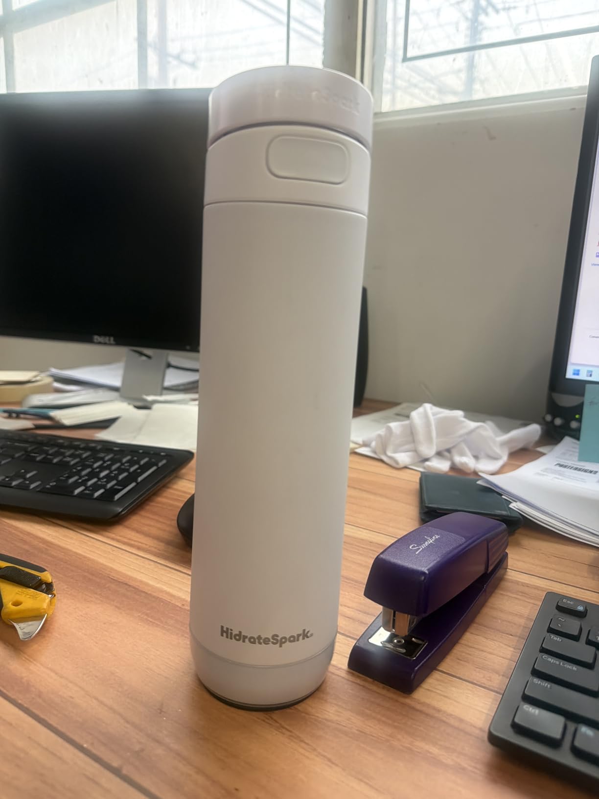 HidrateSpark PRO 2 21 oz Chug - Smart Hydration Bottle with Clinically Accurate Water Tracking & Extended Battery Life - Syncs with Apple Health, Fitbit, Smart Rings & Watches - Black customer photo 1