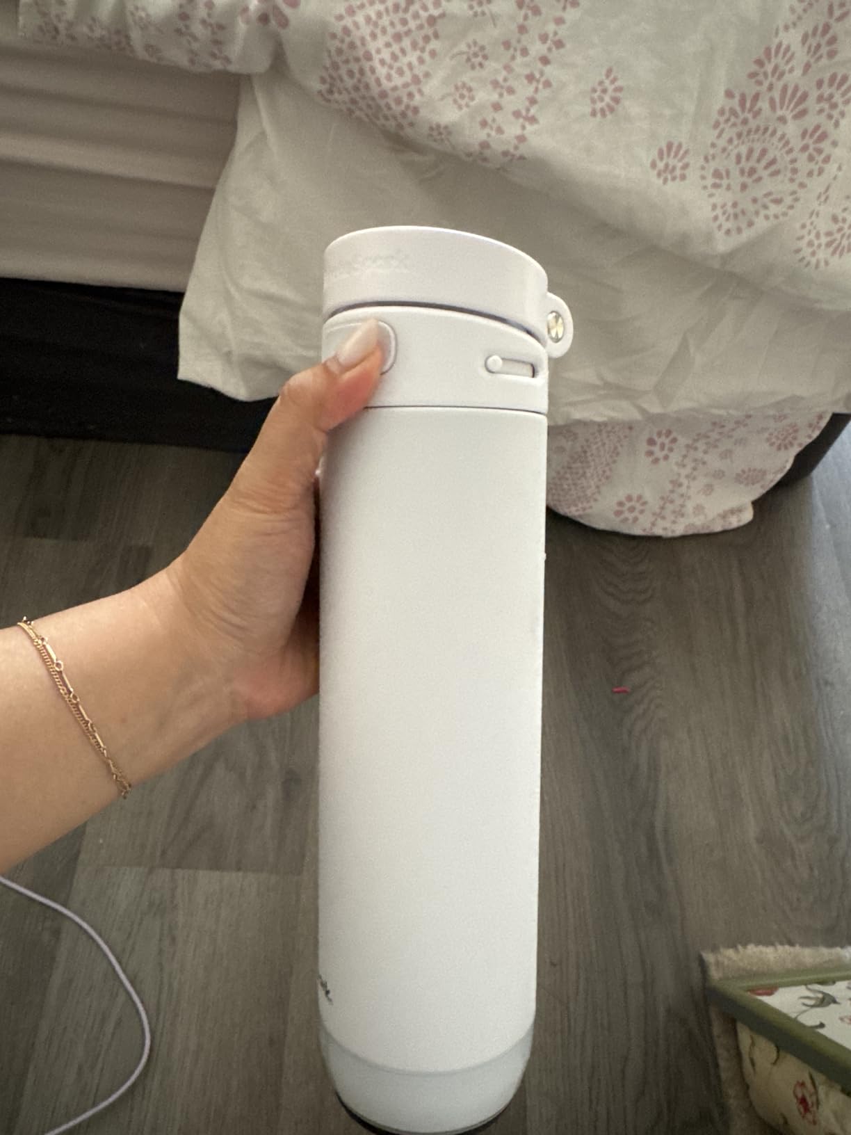 HidrateSpark PRO 2 21 oz Chug - Smart Hydration Bottle with Clinically Accurate Water Tracking & Extended Battery Life - Syncs with Apple Health, Fitbit, Smart Rings & Watches - Black customer photo 2