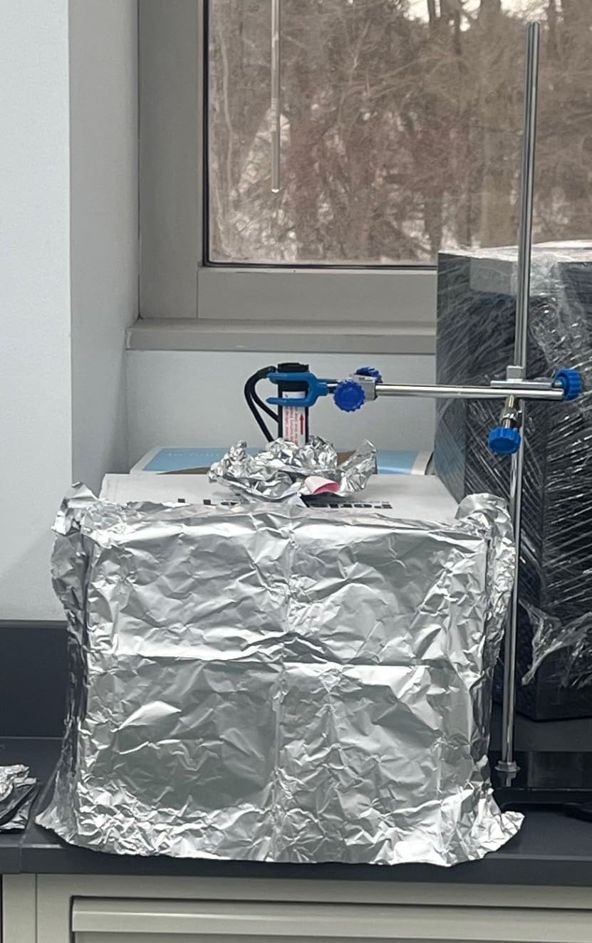 365nm Black Light Flashlight, UV Flashlight Rechargeable with LCD Display, Powerful Ultraviolet Lights for Pet Urine Detection, Resin Curing, Rockhounding, Scorpion, Uranium Glass, A/CLeak customer photo 1