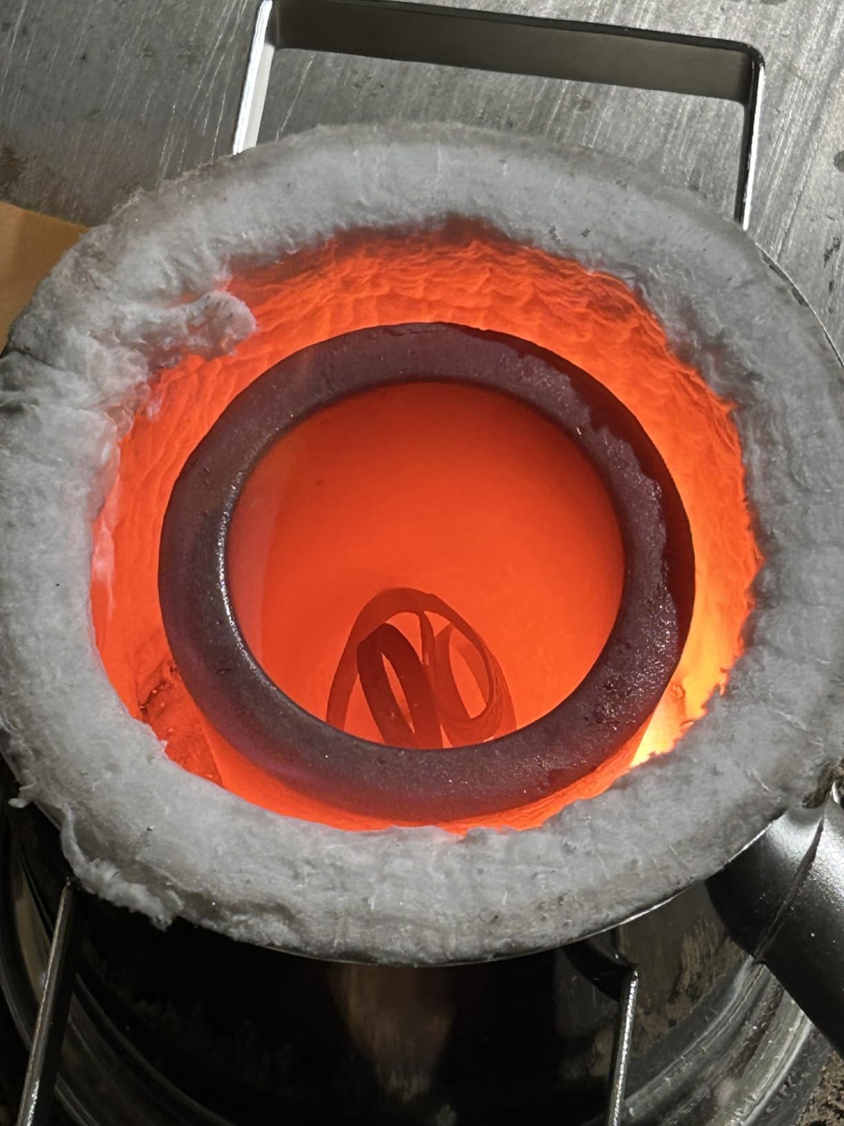 Nelyrho Complete 3KG Propane Melting Furnace Kit for Beginners - All-in-One Metal Smelting Forge with Crucible, Tongs, Fire Brick & Accessories - Ideal for Gold, Silver, Copper, Aluminum Casting customer photo 1