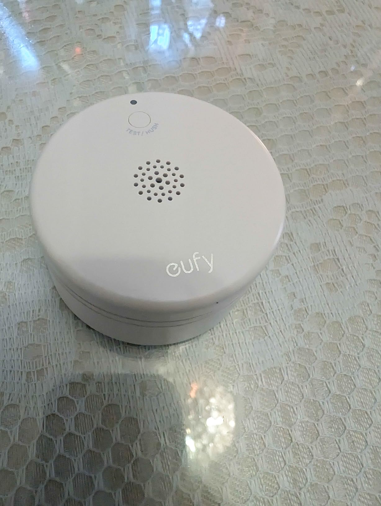 eufy Smoke Alarm E10, Accurate Fire Alerts, Ultra-Compact 70 mm Design, Extended 5-Year Battery Life, Long Communication Range, Requires HomeBase 2, 3, Mini, or Pro customer photo 2