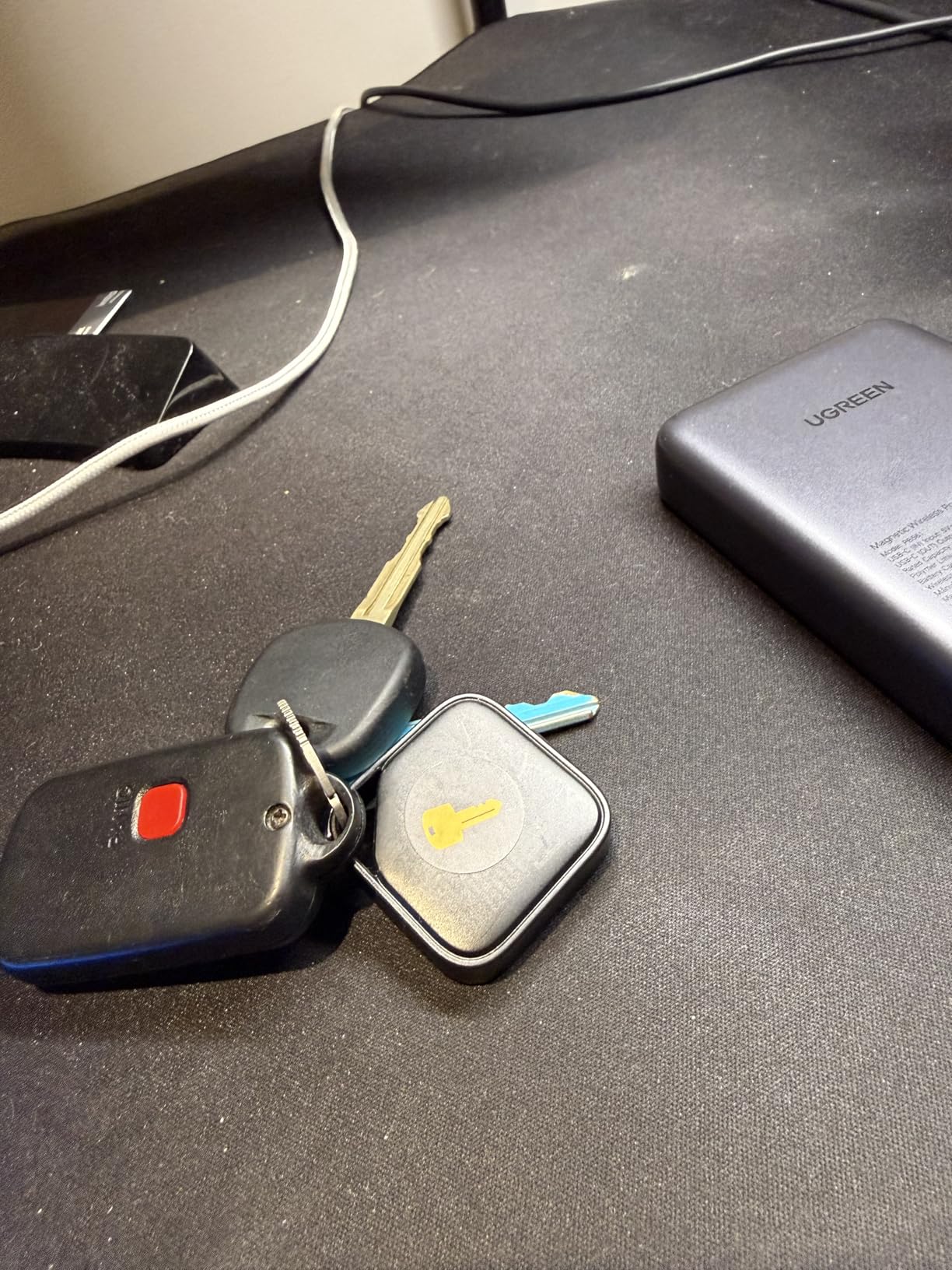 UGREEN FineTrack (iOS Only) Air Tracker Tags 2 Pack, 1-Year USB-C Rechargeable Battery Bluetooth Tracker Compatible with Apple Find My, Item Finder Smart Tag for Key Luggage - [Apple Find My Certified] customer photo 2