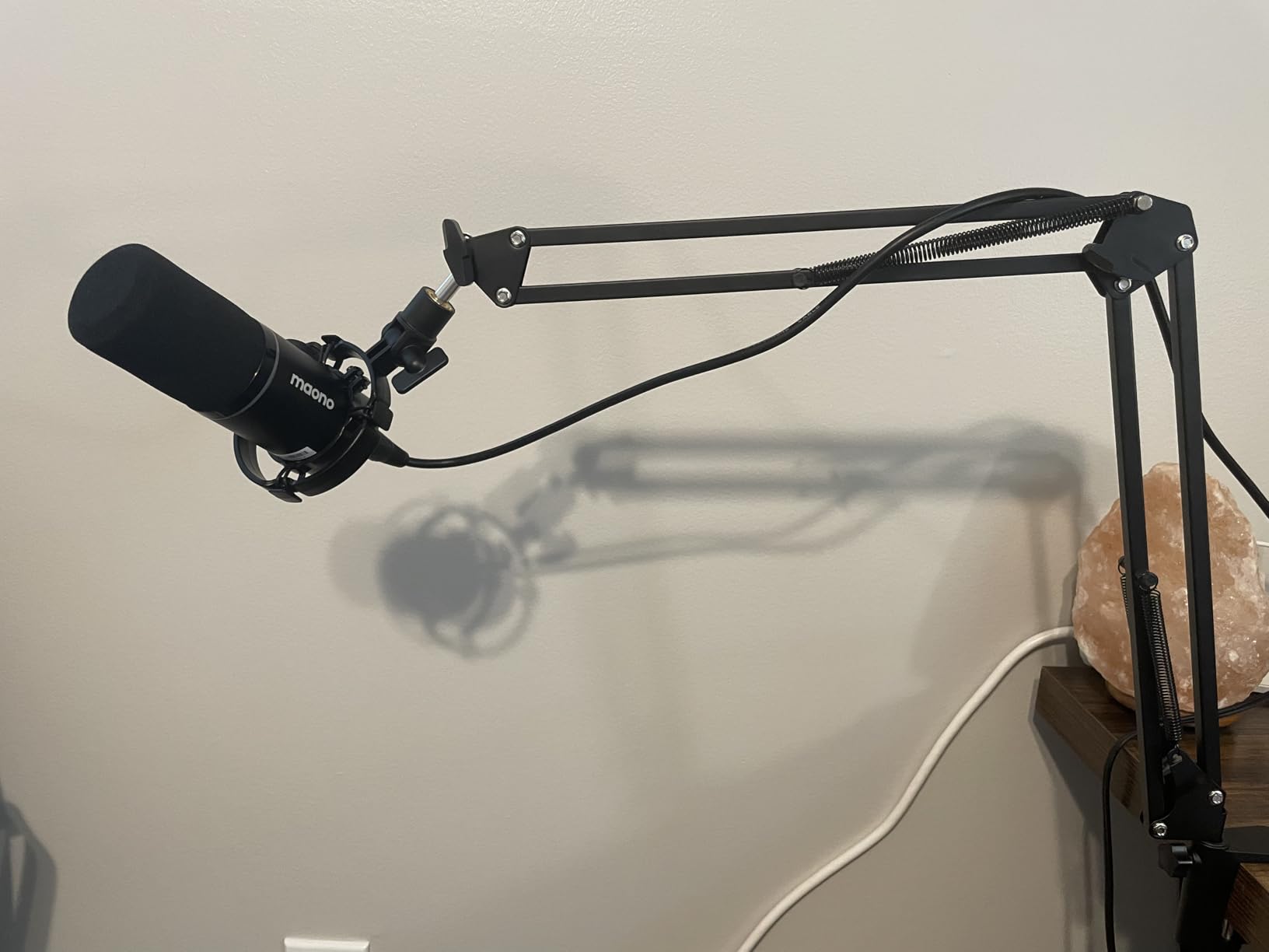 MAONO Gaming Streaming Equipment Bundle: Audio Interface Mixer and XLR Dynamic Mic RGB Noise Reduction Live Streaming Podcasting MaonoCaster PD200XS&G1 NEO customer photo 1