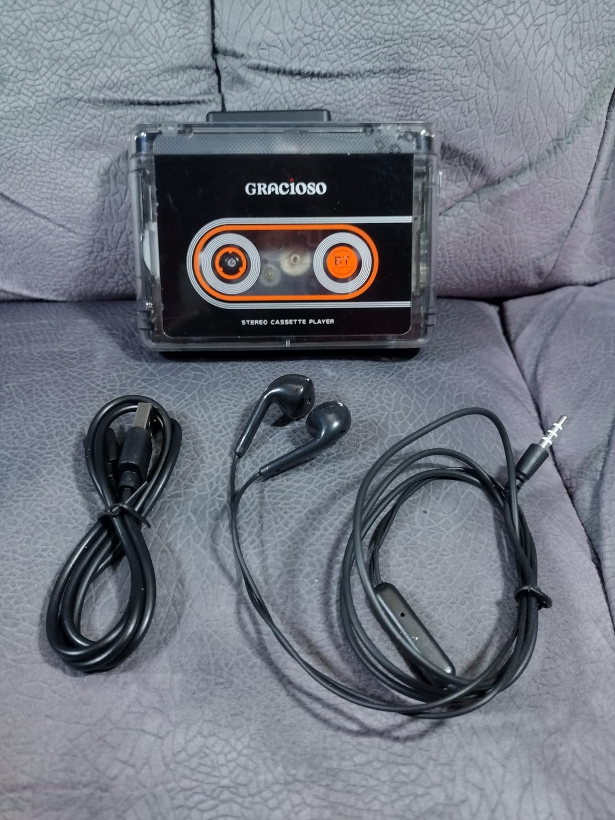 Bluetooth Cassette Tape Player with 1100mAH Rechargeable Battery, Compact Vintage Cassette Player with Earphone, Back Clip Portable Cassette Player for Home,Park customer photo 2