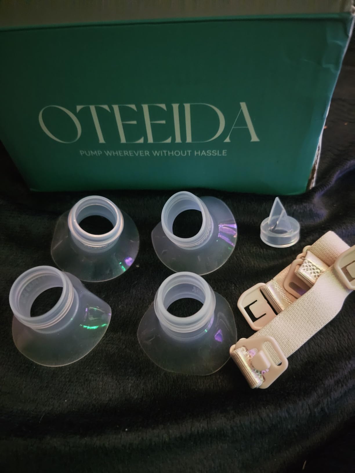 Hands Free Breast Pump Wearable MY-375 - Strong Suction, Low Noise, Wearable Breastfeeding Pump with 4 Mode &12 Levels, Portable Electric Breast Pump 24mm - 19/21/Insert/Flange, 2 Pack (White) customer photo 1