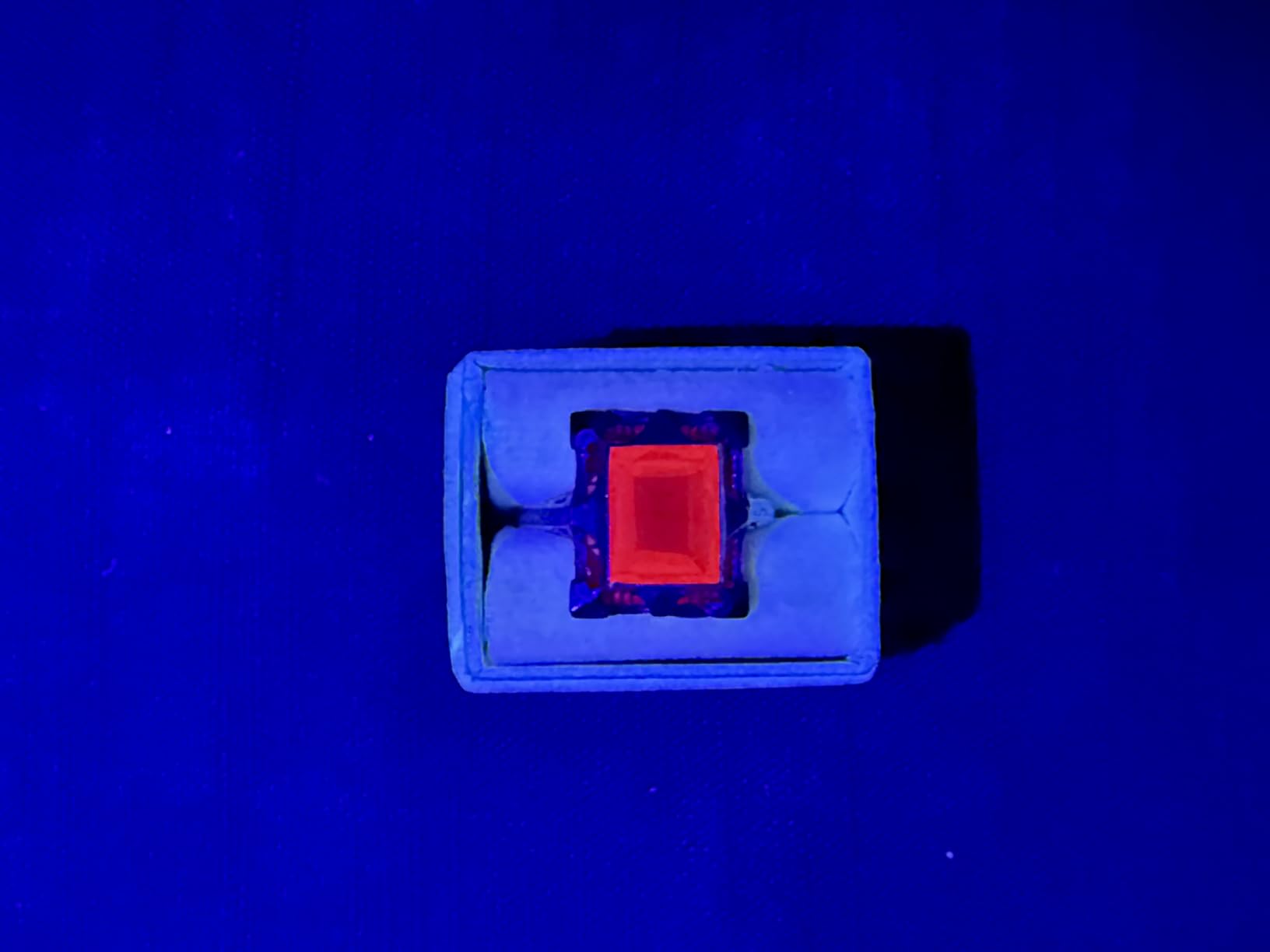 DARKBEAM UV Flashlight 365nm & 395nm Dual Black Light, Blacklight USB Rechargeable LED Ultraviolet Flashlights, Powerful Focusable Woods Lamp Pet Urine Detector, for Uranium Glass, Resin Curing customer photo 2