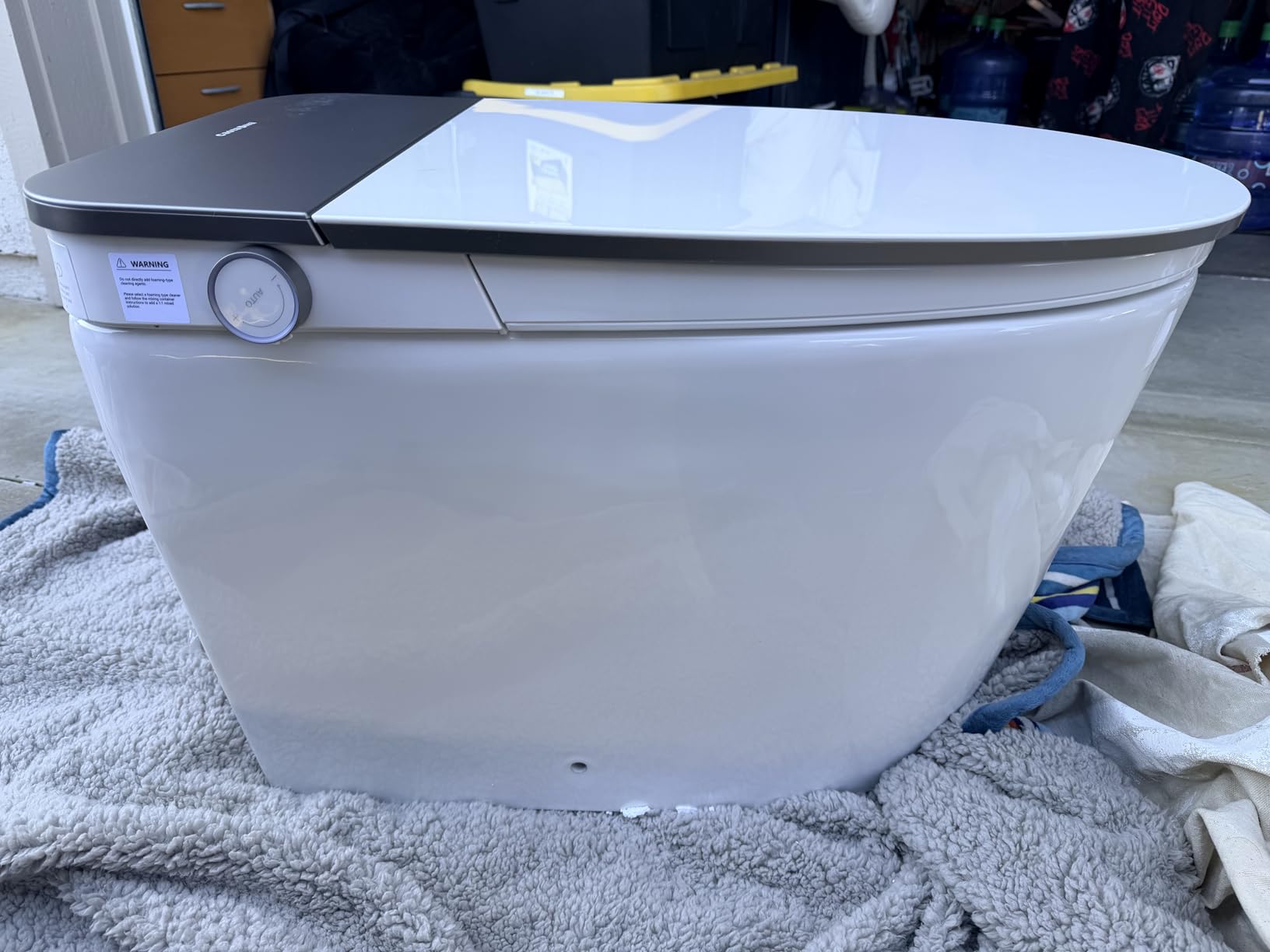 Casta Diva Smart Toilet with Bidet Built in, Auto Open/Close Lid, 1000g MaP Flush, Heated Seat & Foam Dispenser, Foot Sensor Auto Flush, Blackout Flush, Bidet Toilet with Tank Built in (CD-K030PRO) customer photo 1