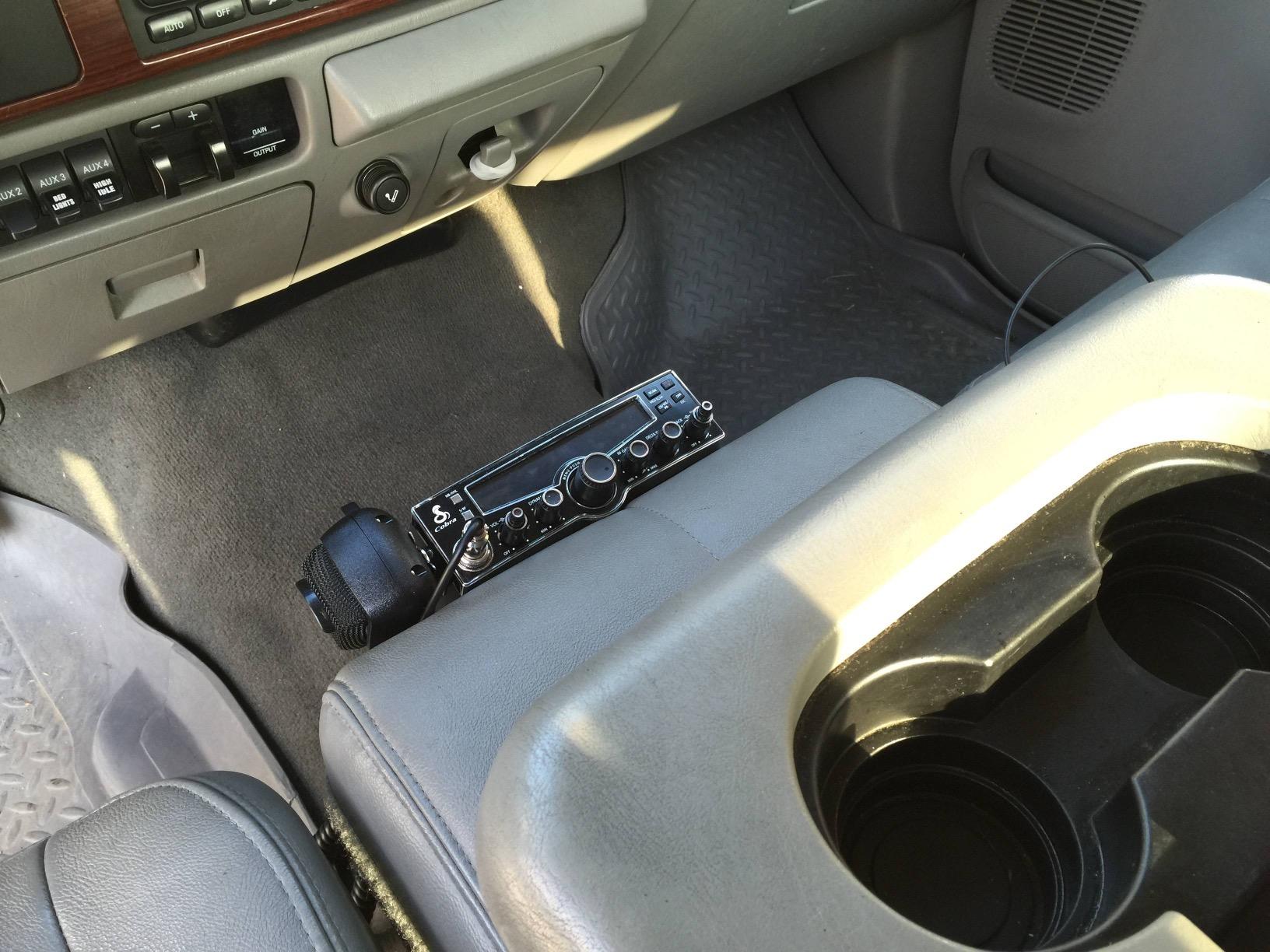 Cobra 29LX AM/FM Professional CB Radio - Emergency Radio, Travel Essentials, NOAA Weather Channels and Emergency Alert System, Selectable 4-Color LCD, Auto-Scan, Black customer photo 1