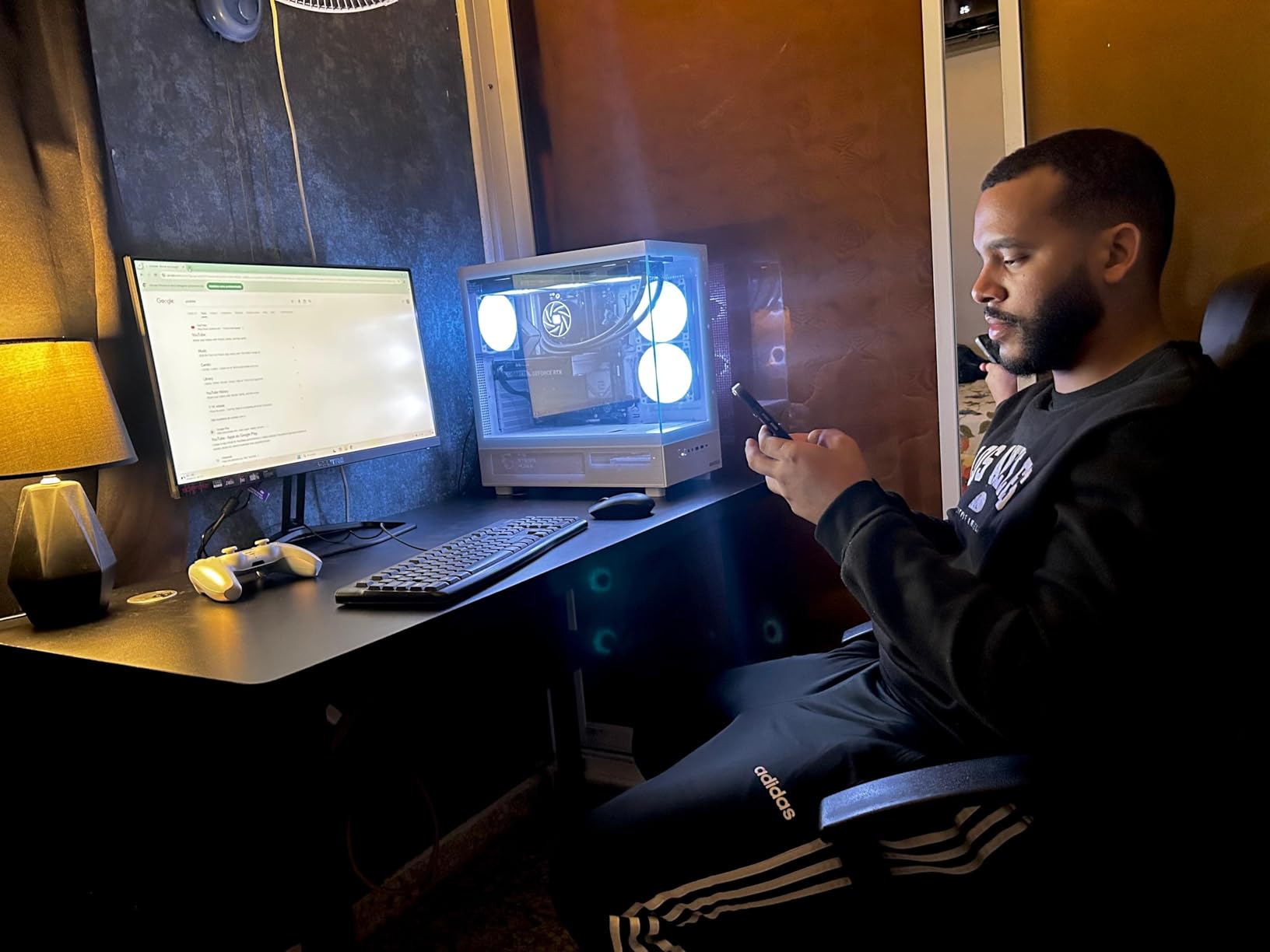 Sceptre 24.5-inch Gaming Monitor 240Hz 1ms DisplayPort x2 HDMI x2 100% sRGB AMD FreeSync Premium Build-in Speakers, Machine Black 2026 (E255B-FWD240 Series) customer photo 2