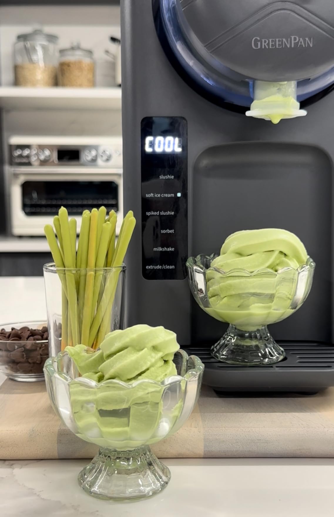 GreenPan Frost Ice Cream Maker & Slushie Machine, Soft Serve, Sorbet, Margaritas, Milkshakes, Frozen Yogurt, No Pre-Freezing, Ready in 15 Mins, 6 Modes, 7 Textures, Self-Cleaning, Family Size, Gray customer photo 2