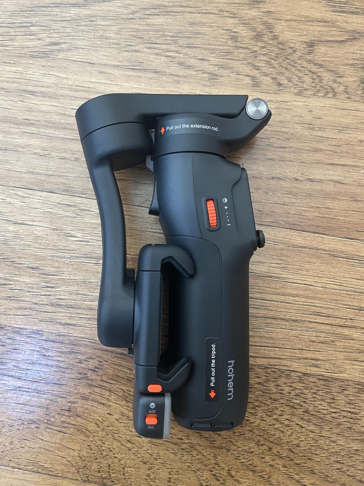 hohem iSteady V3 Ultra Gimbal Stabilizer for iPhone, Phone Gimbal with AI Auto Tracking, Detachable Touchscreen Remote, Built-in Extension Rod, Tripod, Fill Light, for Vlog, Travel, Pet, Fitness customer photo 2