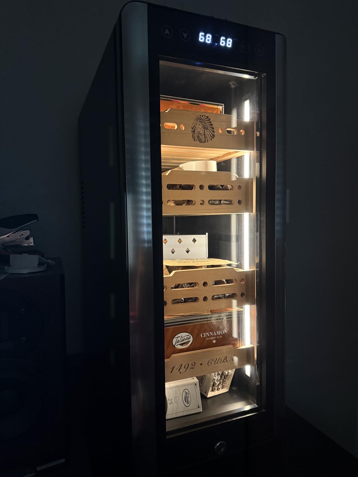 25L Electric Humidor Cabinet for 150 Cigars, Thermoelectric Cooling, Adjustable Temperature and Humidity, Digital Display, 3 Removable Cedar Shelves, Safety Lock, Gift for Men (25L) customer photo 2