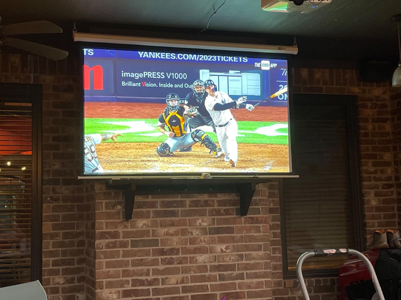 Epson Home Cinema 980 3-Chip 3LCD 1080p Projector, 4,000 Lumens Color and White Brightness, Streaming/Gaming/Media Room, Built-In Speaker, Auto Picture Skew, 16000:1 Contrast, 2 HDMI Ports customer photo 2