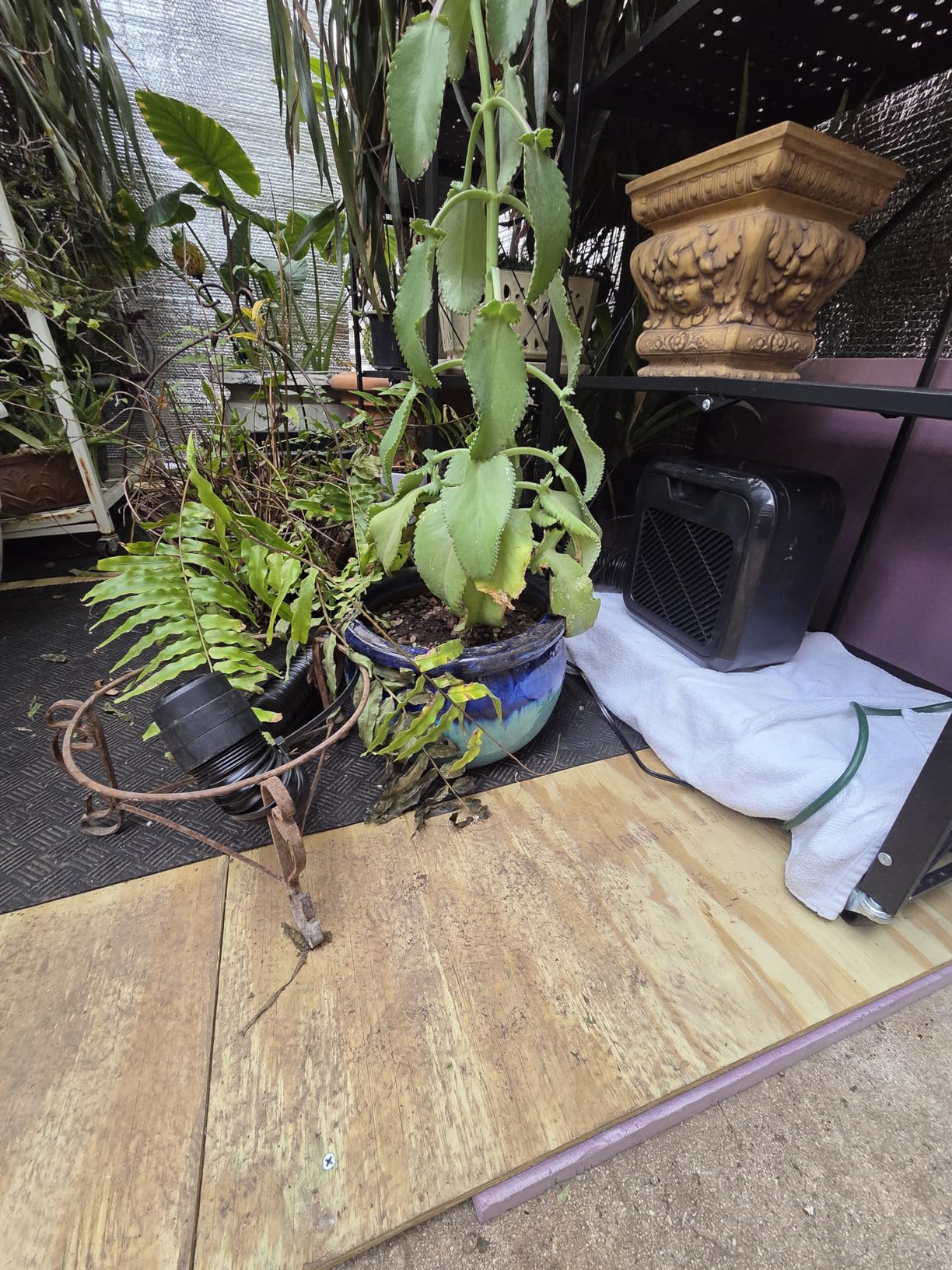 VIVOSUN AeroFlux Smart Grow Tent Heater with Thermostat, 700W PTC Heating, Compact & Portable with VPD, APP Control & Overheat Protection, Included Extension Hose for Grow Tents, Rooms, Greenhouses customer photo 1