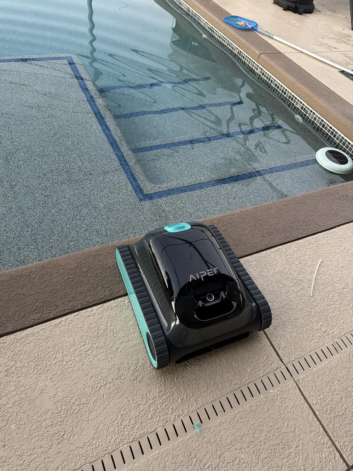 (2026 Upgrade) Aiper Scuba S1 Robotic Pool Cleaner, Wall & Waterline Cleaning, Dual Filtration, Extended 240-Min Battery Life, Smarter Navigation with High-Precision Sensors, App Support, OTA Upgrade customer photo 2