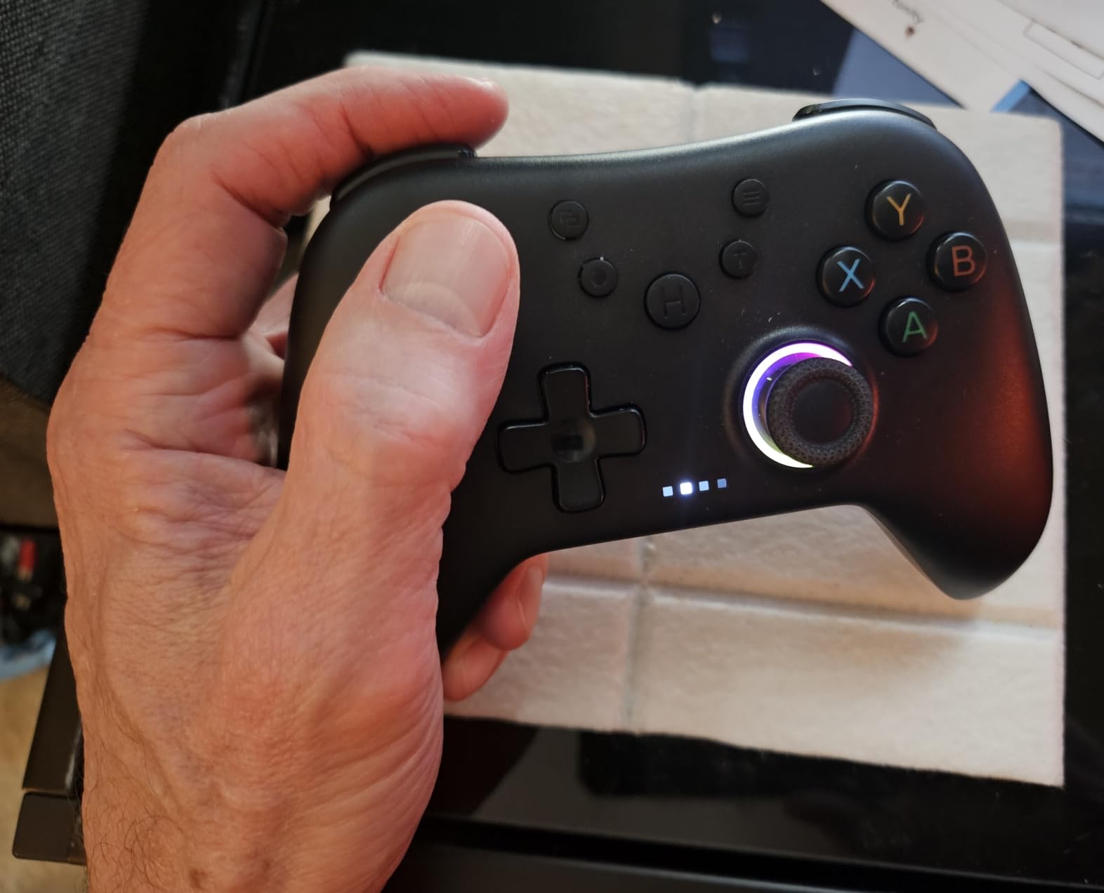 AceGamer Aurora II 2.4G Wireless Bluetooth Controller for PC/Android/Switch/iOS/Switch 2/Steam Deck with Rotary Motors, RGB Hall Effect Joysticks - Upgraded PC Gaming Controller and Back Buttons Lock customer photo 2