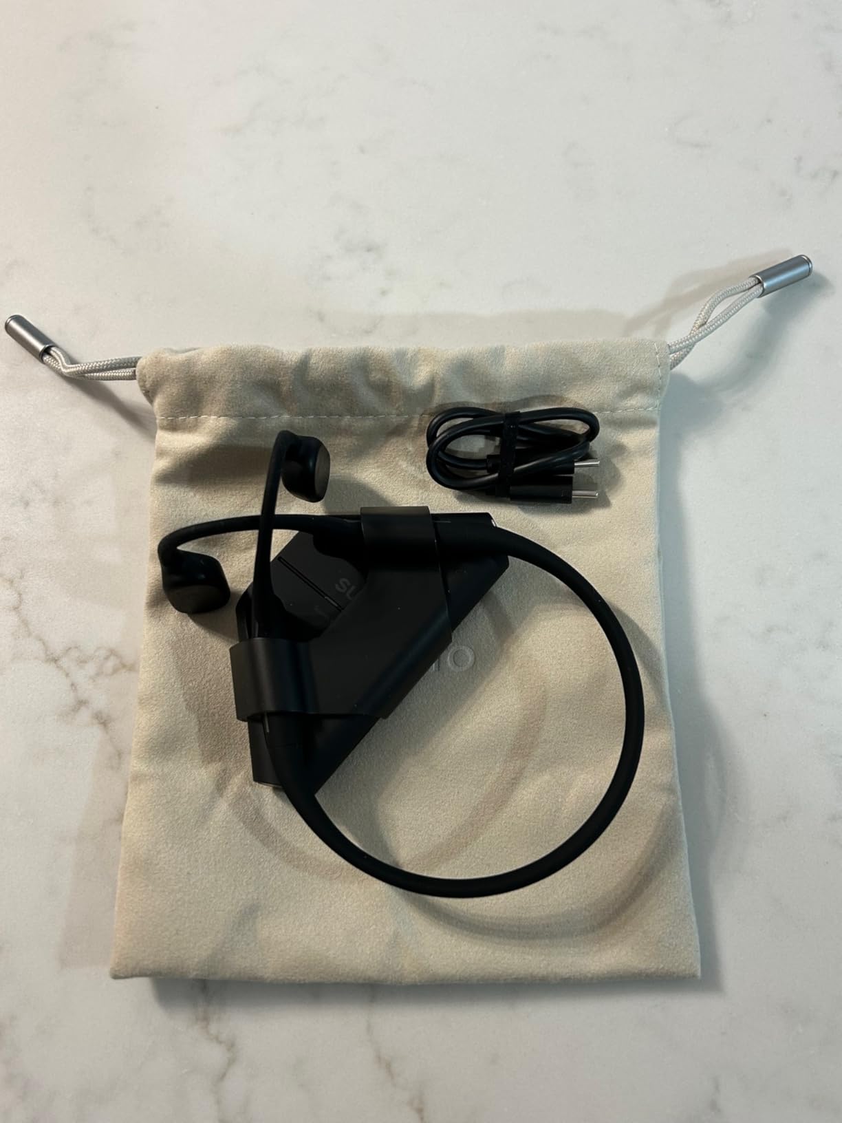 Suunto Wing 2 Open-Ear Bone Conduction Headphones, Wireless Bluetooth Earphones, Workouts Running Sports, IP66 Waterproof, Head Movement Control, Safety LED Lights, 12H Playtime+24H Powerbank, Black customer photo 2