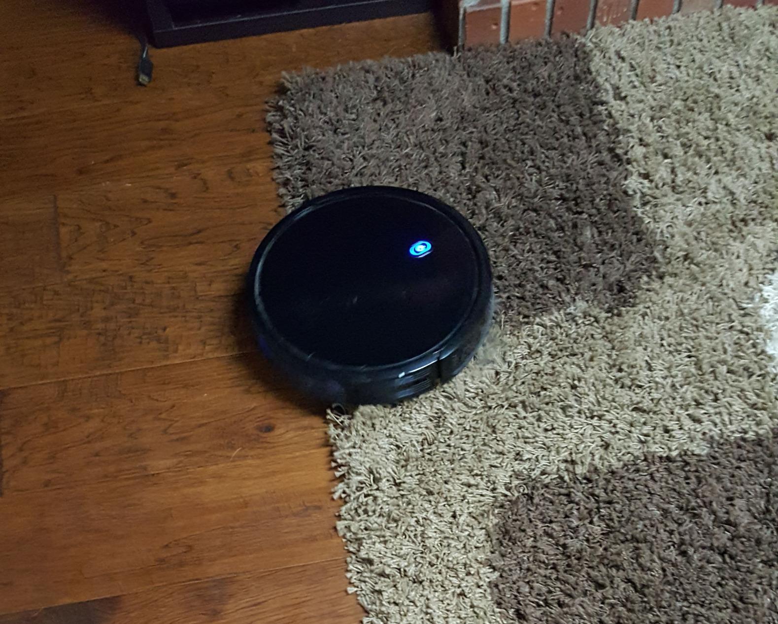 eufy Robot Vacuum E25, 20,000 Pa Turbo Suction, Roller Mop with HydroJet System, All-in-One Robot Vacuum and Mop Combo, Edge-to-Corner Cleaning, Zero-Tangle Design, AI Obstacle Avoidance (Upgraded) customer photo 2