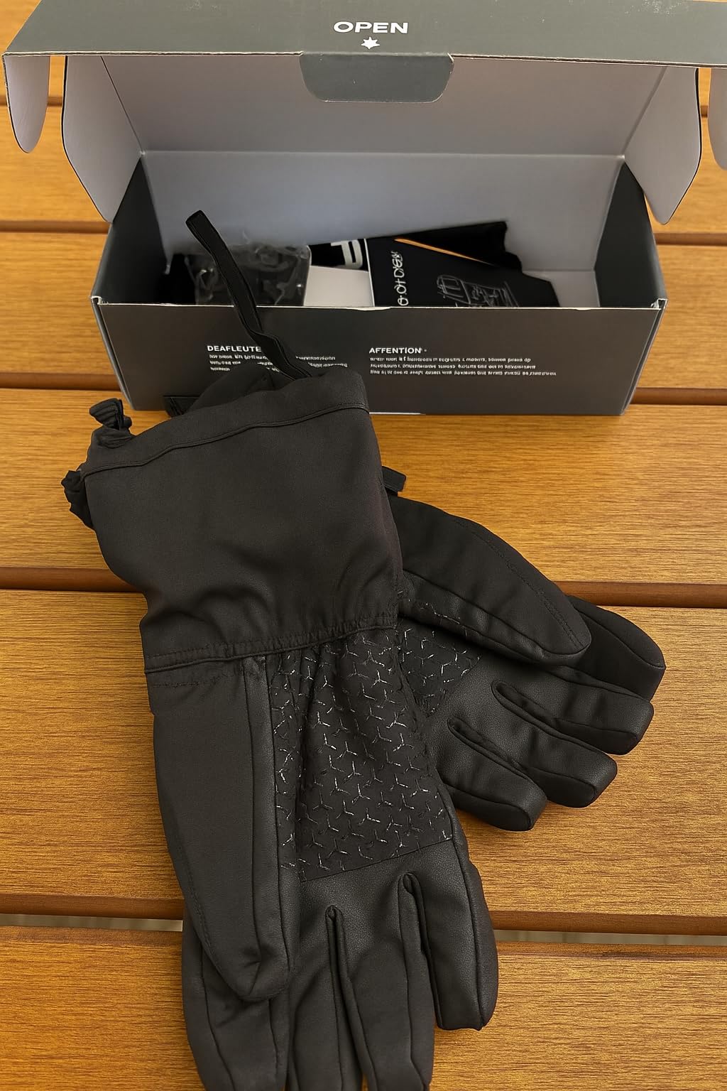 Heated Gloves for Men Women, Rechargeable Hand Warmer Gloves with Touchscreen, Waterproof Electric Heated Ski Glove customer photo 2