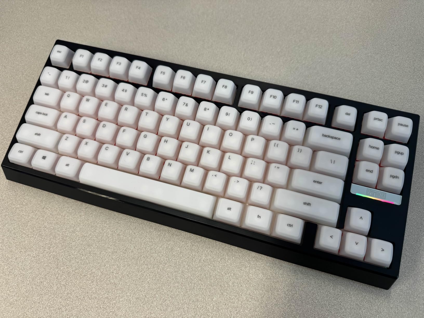 EPOMAKER G84 HE Wireless Hall Effect Keyboard, 8K Polling & 8000mAh, SOCD & DKS, Gaming Keyboard with Fast Trigger & Adjustable Actuation, RGB Backlit, PBT Keycap, Hot-Swap, for Win/Mac (Black) customer photo 2