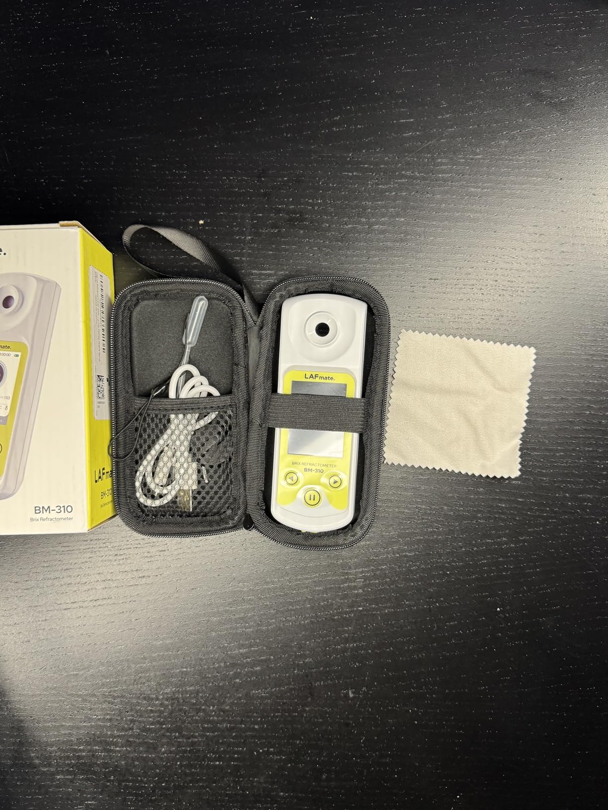 3-in-1 Digital Refractometer with ATC for Wine Making, Home Brewing, Rechargeable 0-95% Brix Meter for Coffee, Juice, Honey, Maple Syrup customer photo 1