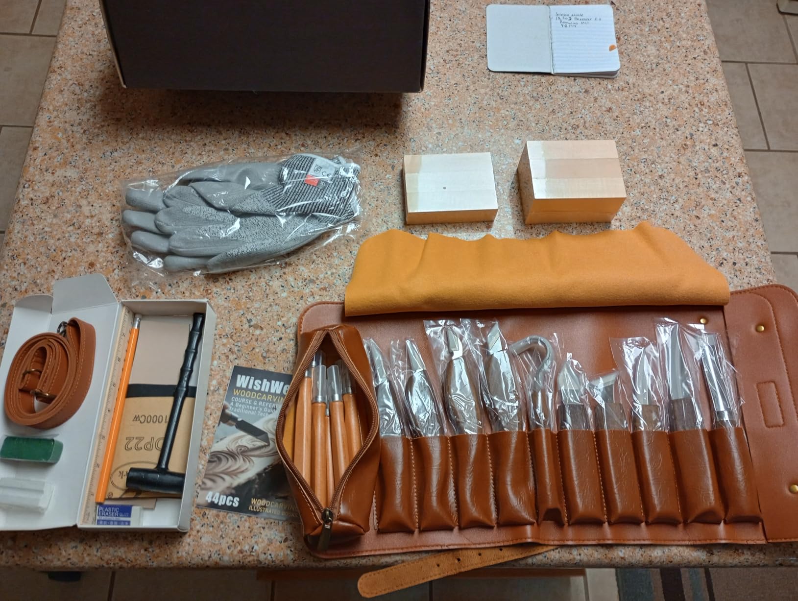 Wood Carving Kit, 44Pcs Wood Carving Tools Set with Thick Leather Storage Bag, Deluxe Wood Carving set, 10 Wood Carving Knives 11 Chisels 9 Blocks Whittling Kit for Beginners Enthusiasts Kids Gift DIY customer photo 1