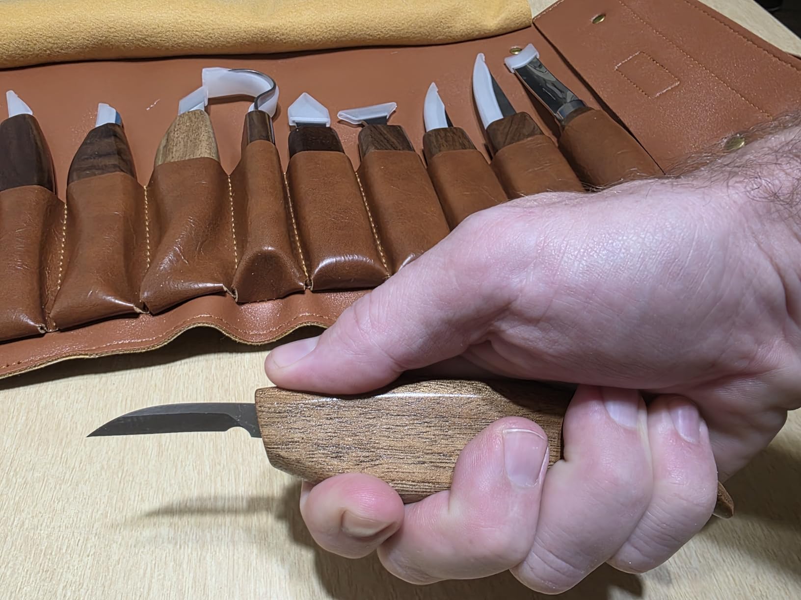 Wood Carving Kit, 44Pcs Wood Carving Tools Set with Thick Leather Storage Bag, Deluxe Wood Carving set, 10 Wood Carving Knives 11 Chisels 9 Blocks Whittling Kit for Beginners Enthusiasts Kids Gift DIY customer photo 2