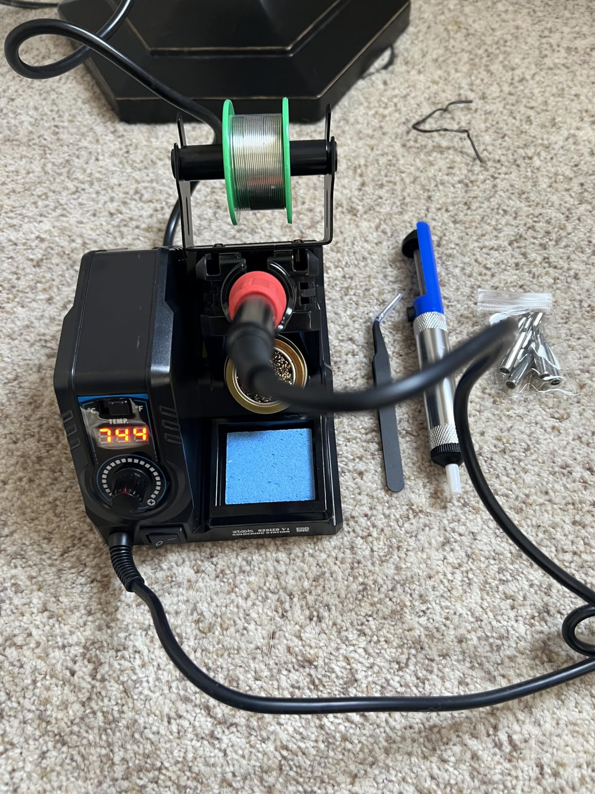 926LED V1 110W High-Power Soldering Station Iron Kit in Black with Temperature Control includes Lead-Free Solder, 6 Soldering Tips, ESD-Safe Tweezers, Solder Wire Dispenser, Tip Cleaner customer photo 1