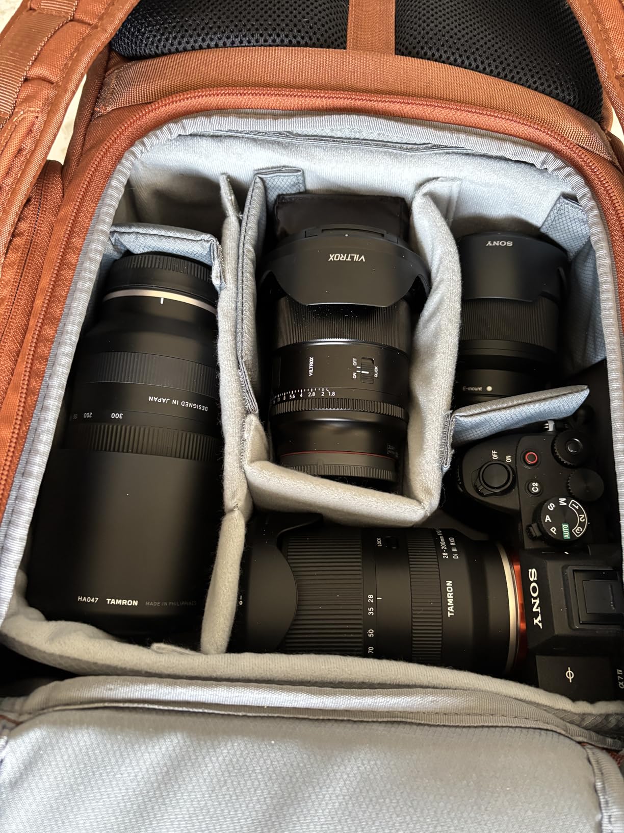 Think Tank FocusPoint 30L RollTop Camera Backpack - Expandable Travel & Camera Backpack with Laptop Sleeve, Quick Side and Back Access, Rain Cover customer photo 2