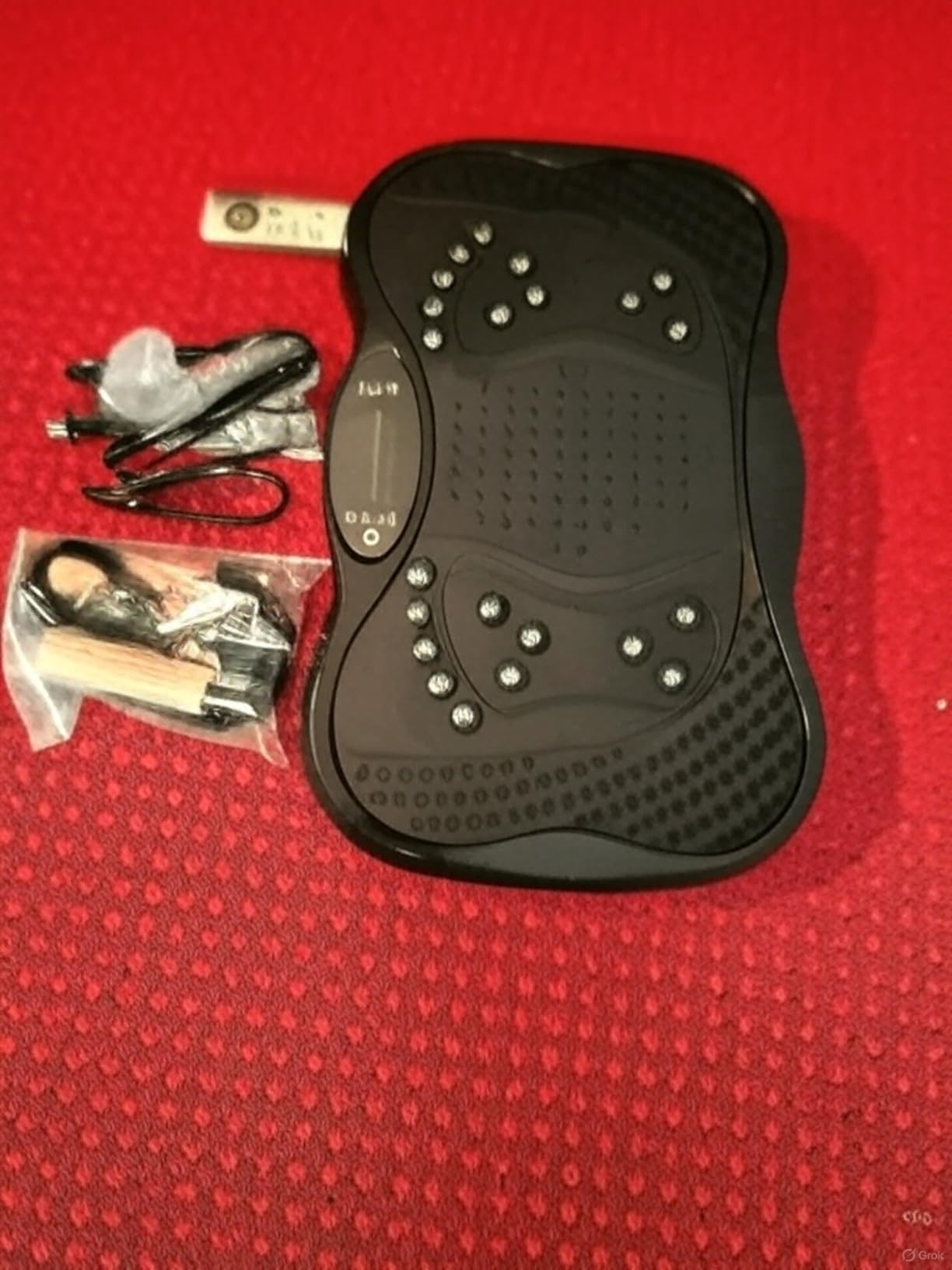 Vibration Plate Exercise Machine, 130 Levels Full Body Workout Vibrating Plate for Lymphatic Drainage Weight Loss, 450 Lbs Capacity Shake Platform with Resistance Bands Bluetooth for Women Men customer photo 2