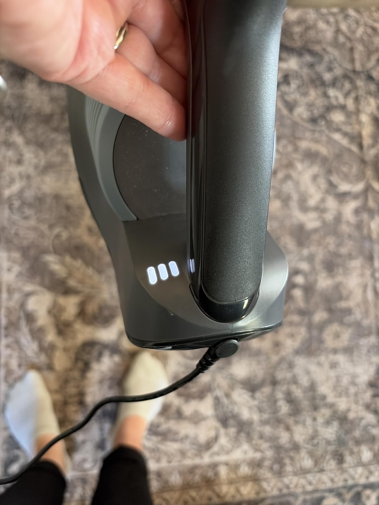 Shark Pet Cordless Stick Vacuum with XL Dust Cup, LED Headlights, Removable Handheld Vac, Crevice Tool, Portable Vacuum for Household Pet Hair, Carpet & Hard Floors, 40min Runtime, Ice Blue, IX141AMZ customer photo 2