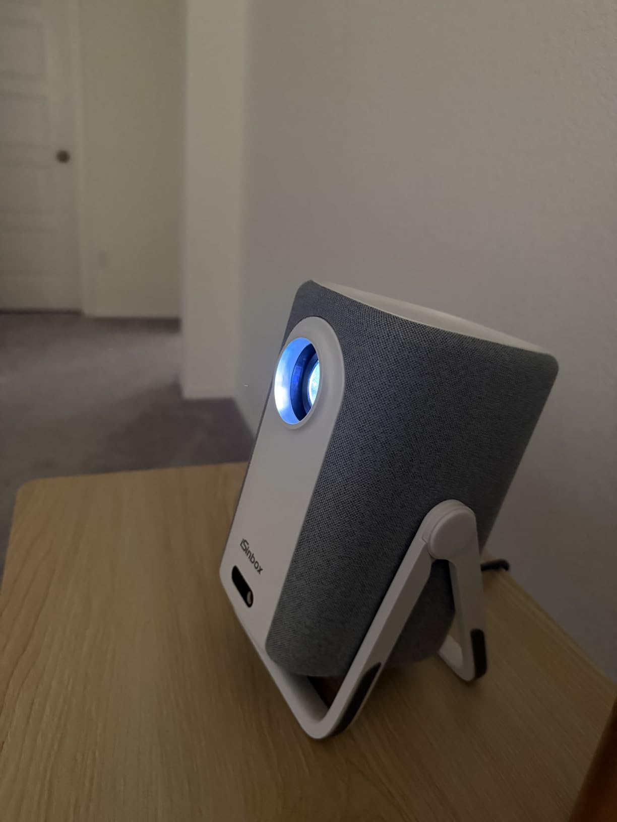 [Short Throw/1200ANSI/Built in Apps] 4K Outdoor Projector with WiFi and Bluetooth, Auto Focus Projector with Dual-Mode Stand, Smart Portable Proyector with Netflix/YouTube/PrimeVideo & Dolby customer photo 2