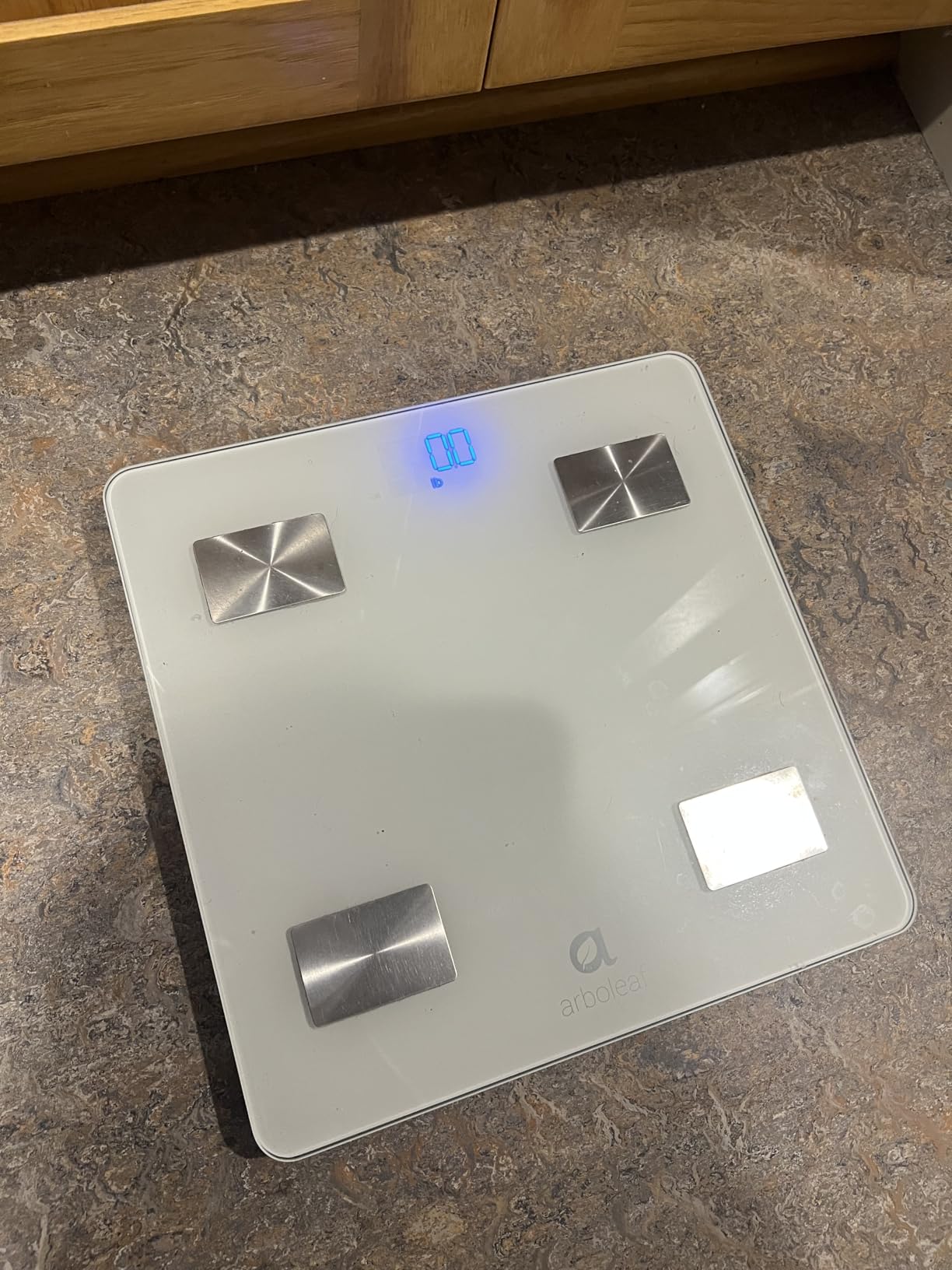 arboleaf Smart Scale for Body Weight, 8-Electrode Dual-Frequency BIA Bathroom Scale with 7-in-1 Display for BMI Body Fat Muscle Mass, Segmental Full Body Composition Analyzer, 50+ Metrics in App customer photo 1