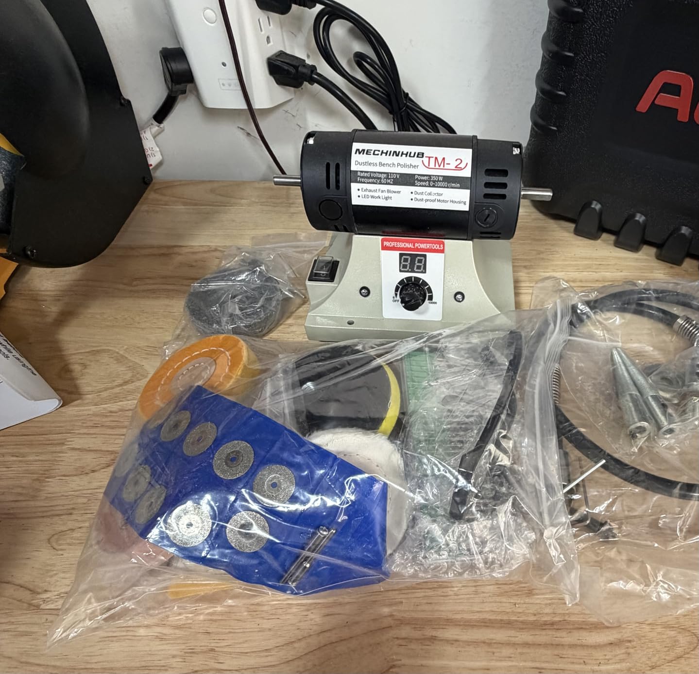 Jewelry Polisher, Adjustable Digital Display Bench Buffer, Dental Bench Polisher, Including Cotton Cloth Polishing Wheel, Abrasive Fiber Wheel, Grinding Wheel, Safety Glass, Polishing Paste, etc. customer photo 1